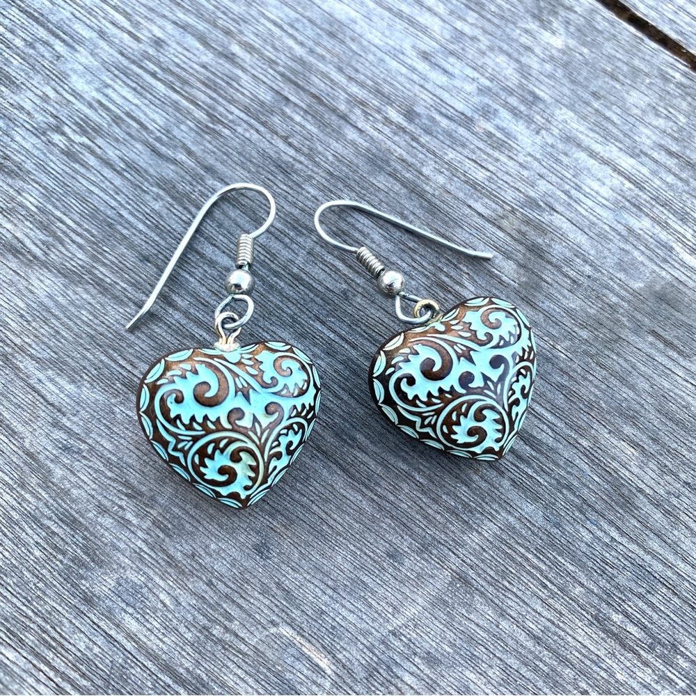 FREE PEOPLE heart shaped earrings patina sea green silver dangle drops Victorian